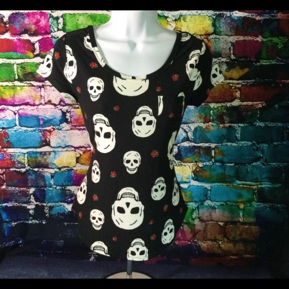 No Boundaries Skull & Roses Pocket Crop T-shirt Top Juniors M 7-9.